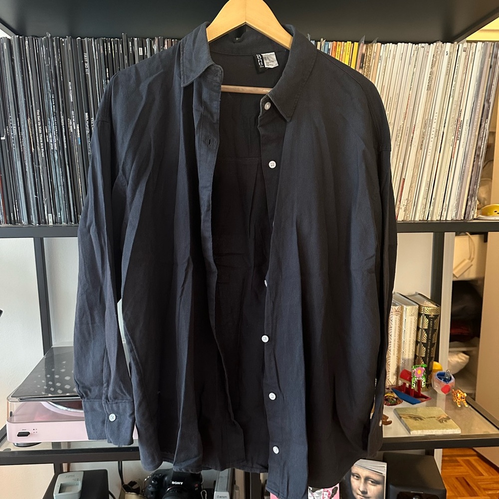 charcoal grey/slate blue long sleeve h&m button down SZ small